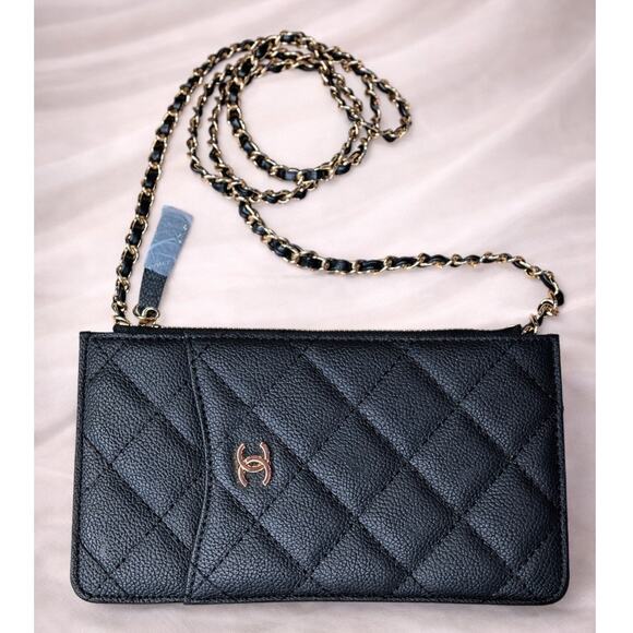 Chanel Beaute black zippered wallet/cardholder pouch - Picture 3 of 5